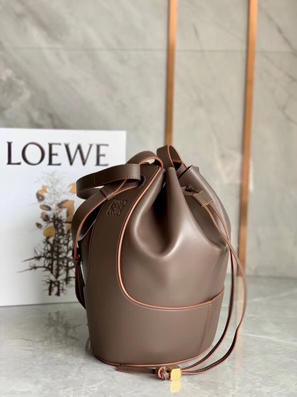 Loewe Medium Balloon Bucket Bag In Taupe Calfskin