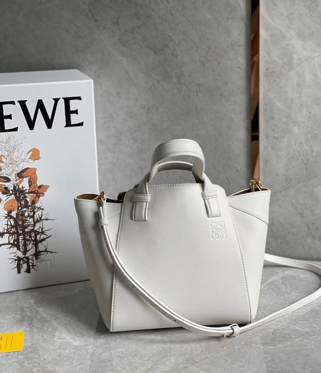 Loewe Hammock Nugget Bag In White Calfskin