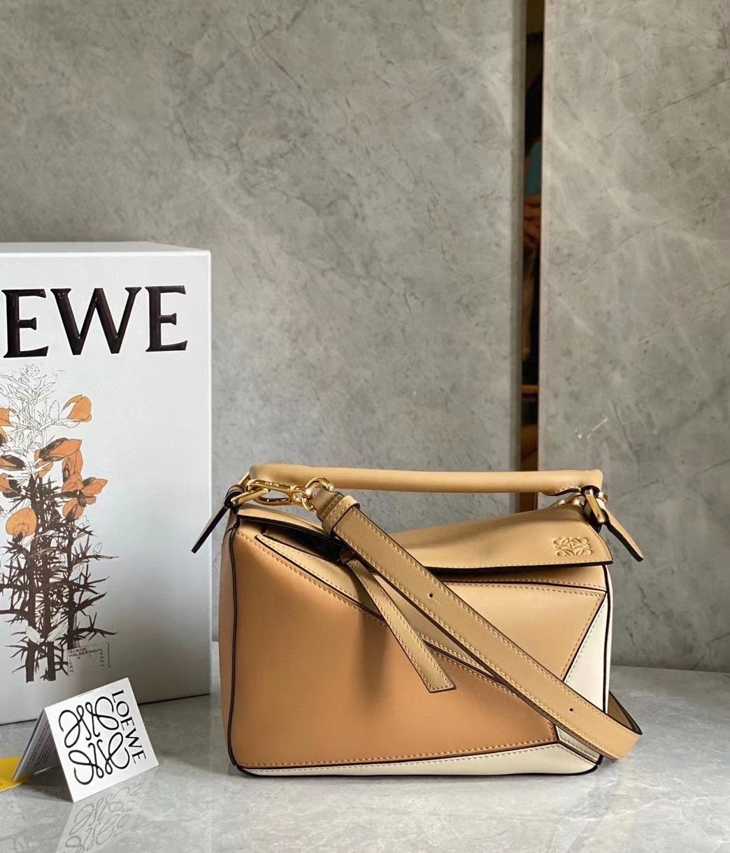 Loewe Puzzle Small Bag In Dune/Warm Desert Calfskin