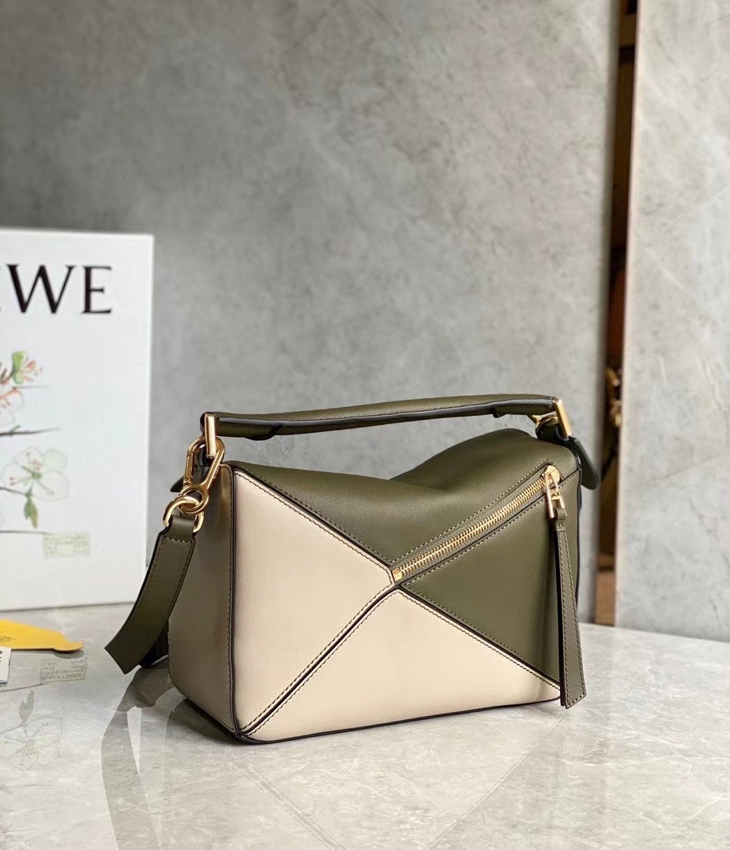 Loewe Puzzle Small Bag In Green/Oat Calfskin