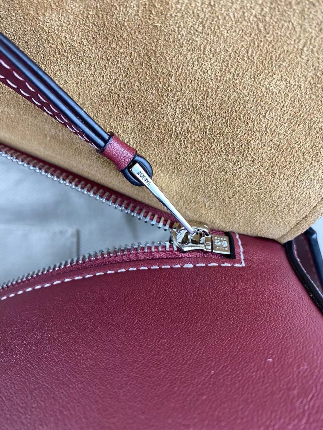 Loewe Large Puzzle Bag In Bordeaux Calfskin