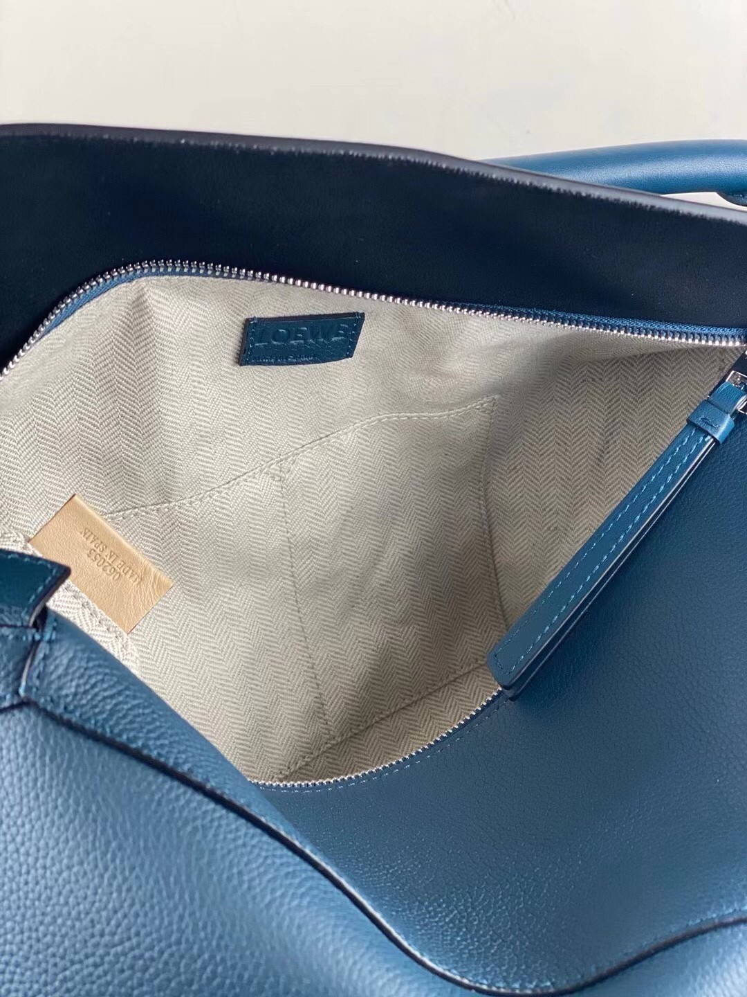 Loewe Large Puzzle Bag In Blue Grained Leather