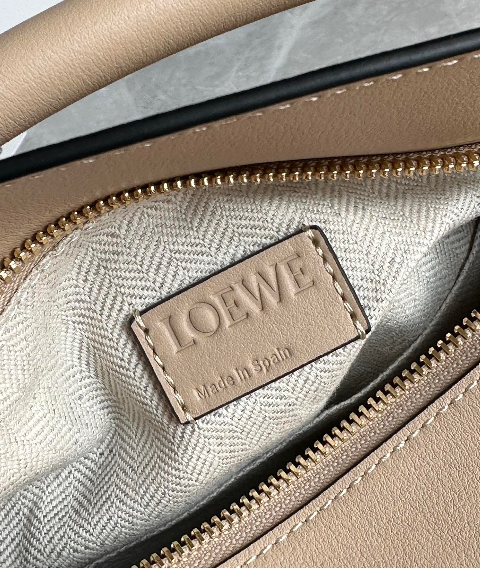 Loewe Puzzle Small Bag in Multicolour Warm Desert and White Calfskin