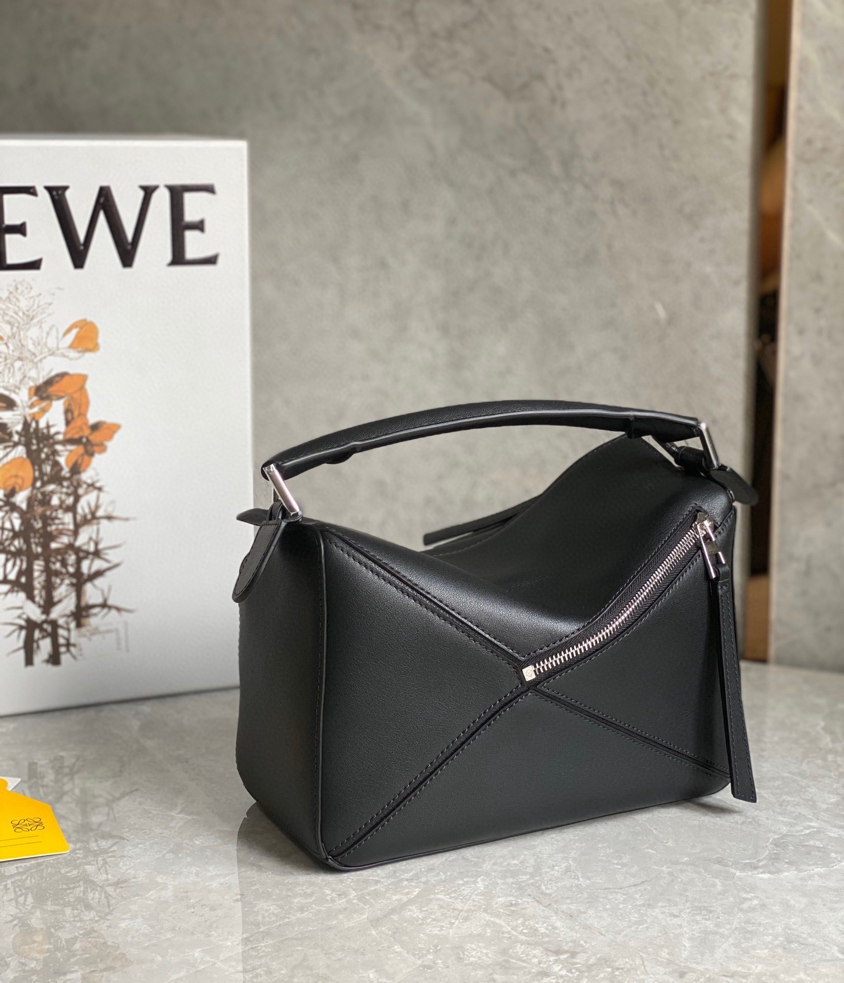 Loewe Puzzle Small Bag In Noir Classic Calfskin