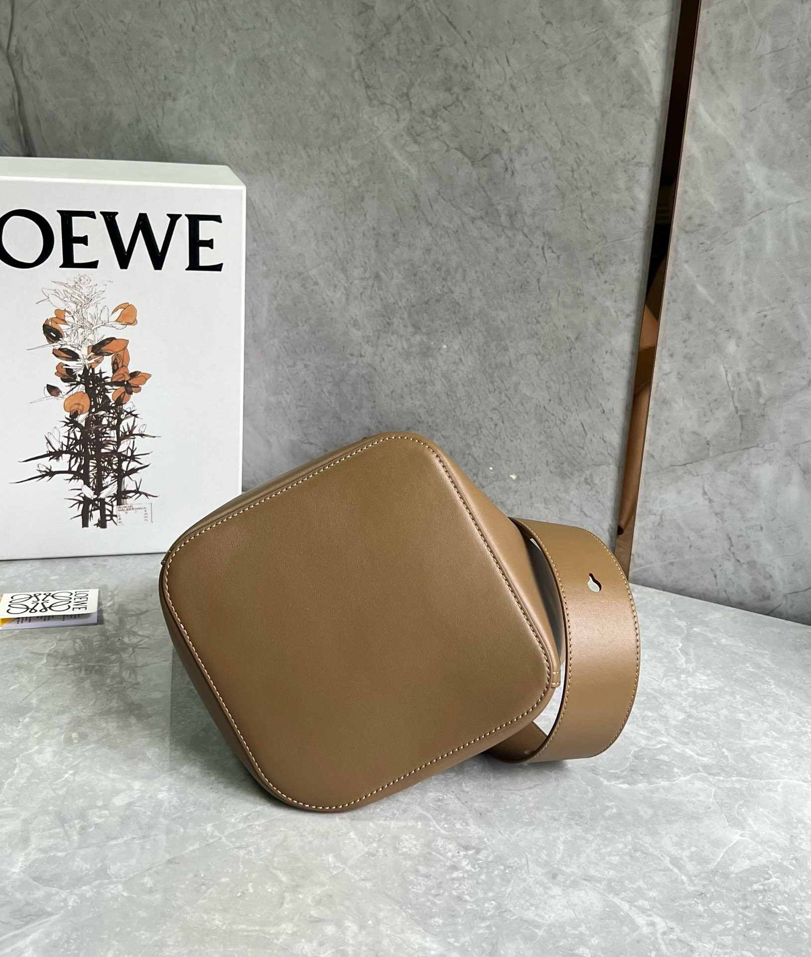 Loewe Medium Pebble Bucket Bag in Oak Calfskin