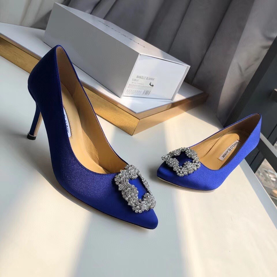 Manolo Blahnik Blue Satin Hangisi 70mm Pumps