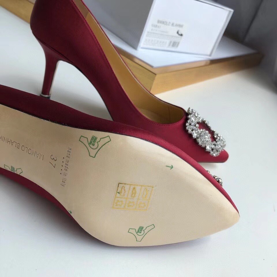 Manolo Blahnik Bordeaux Satin Hangisi 70mm Pumps