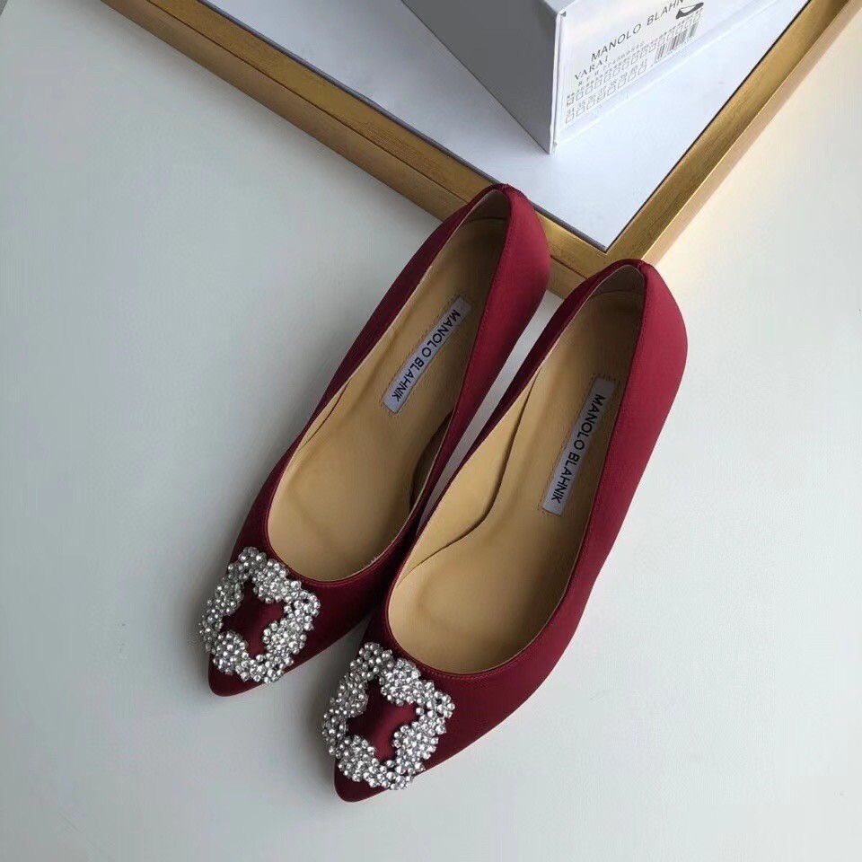 Manolo Blahnik Bordeaux Satin Hangisi 70mm Pumps