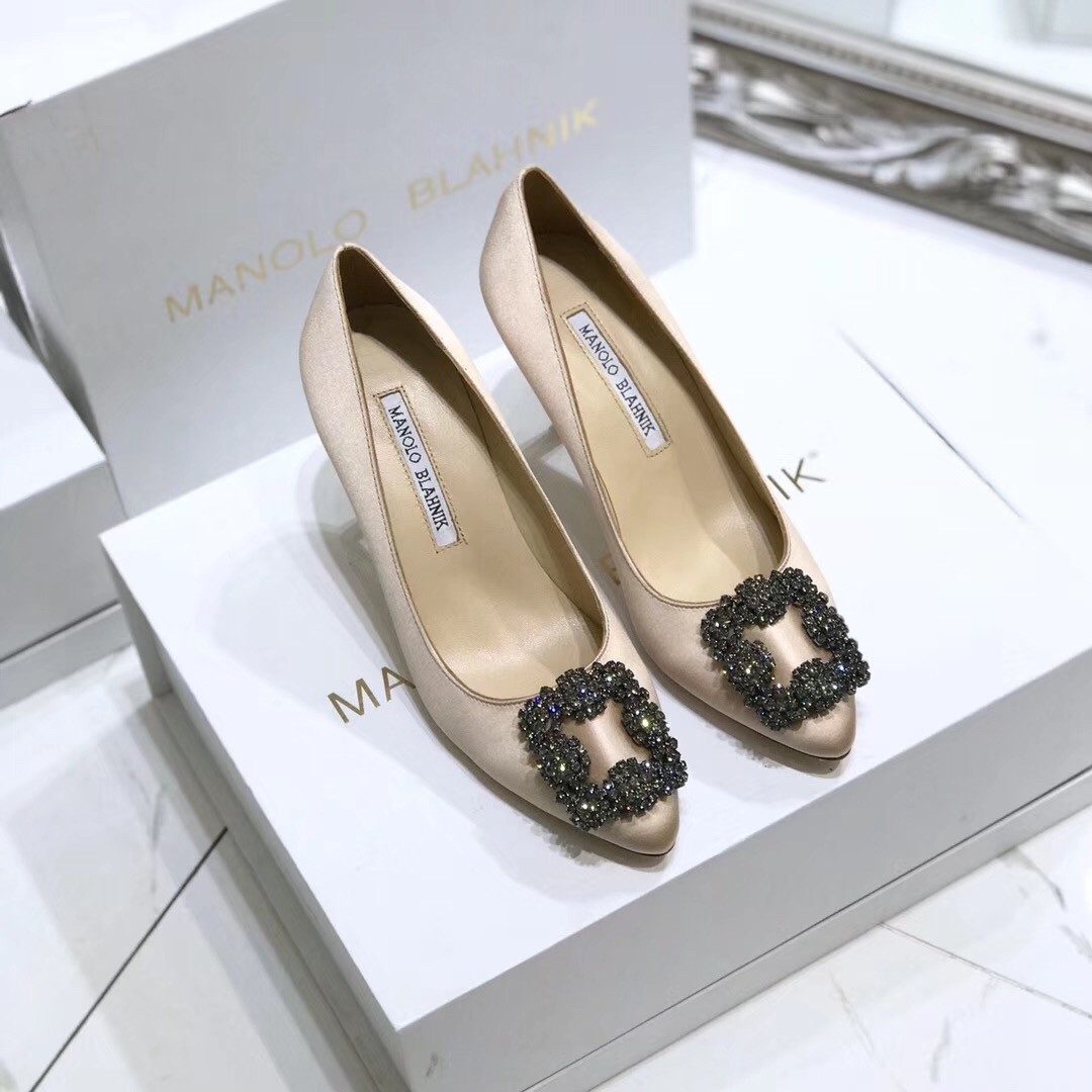 Manolo Blahnik Champagne Satin Hangisi 70mm Pumps