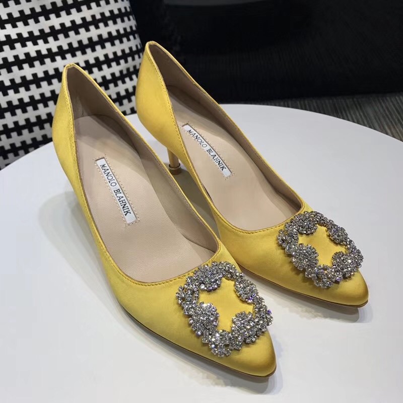 Manolo Blahnik Yellow Satin Hangisi 70mm Pumps