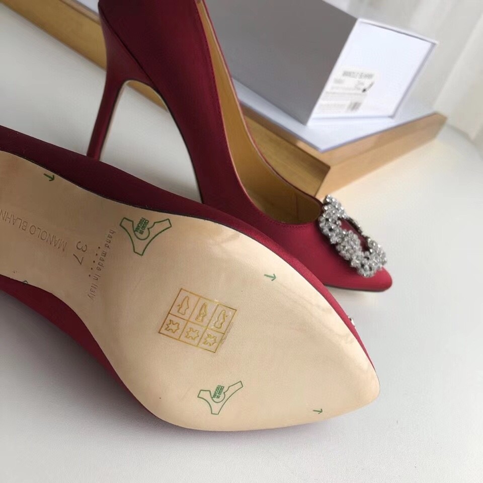 Manolo Blahnik Bordeaux Satin Hangisi 105mm Pumps