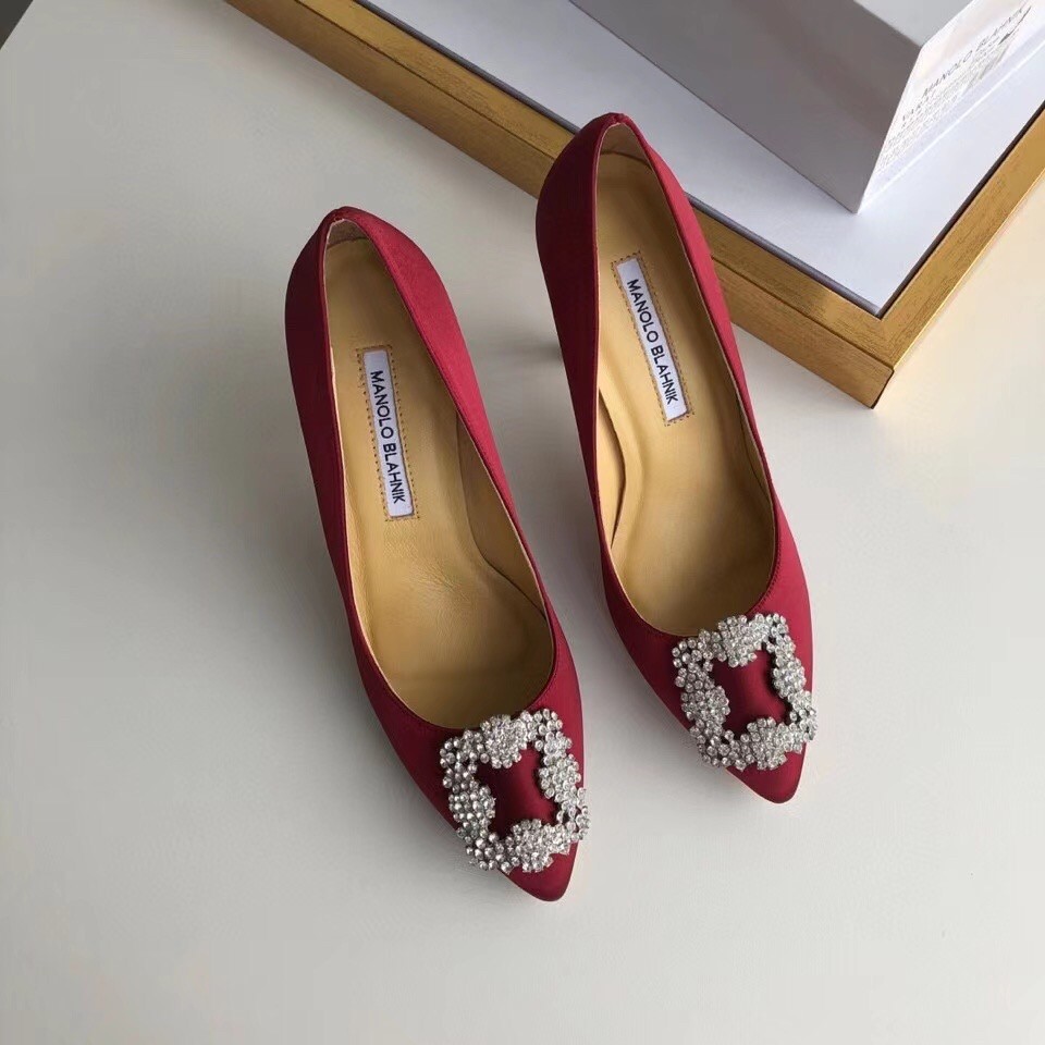 Manolo Blahnik Bordeaux Satin Hangisi 105mm Pumps