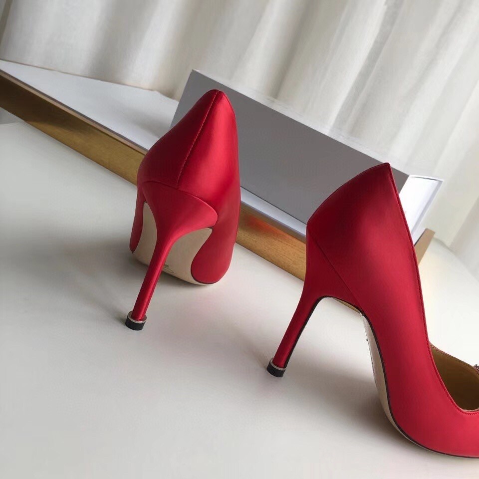 Manolo Blahnik Red Satin Hangisi 105mm Pumps