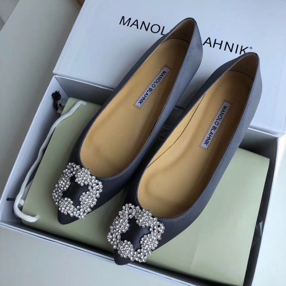 Manolo Blahnik Hangisi Flats In Navy Blue Satin