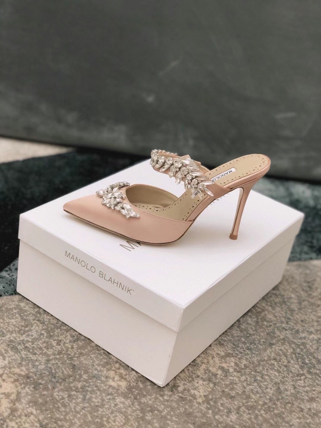 Manolo Blahnik Lurum 90mm Mules In Nude Satin With Crystal