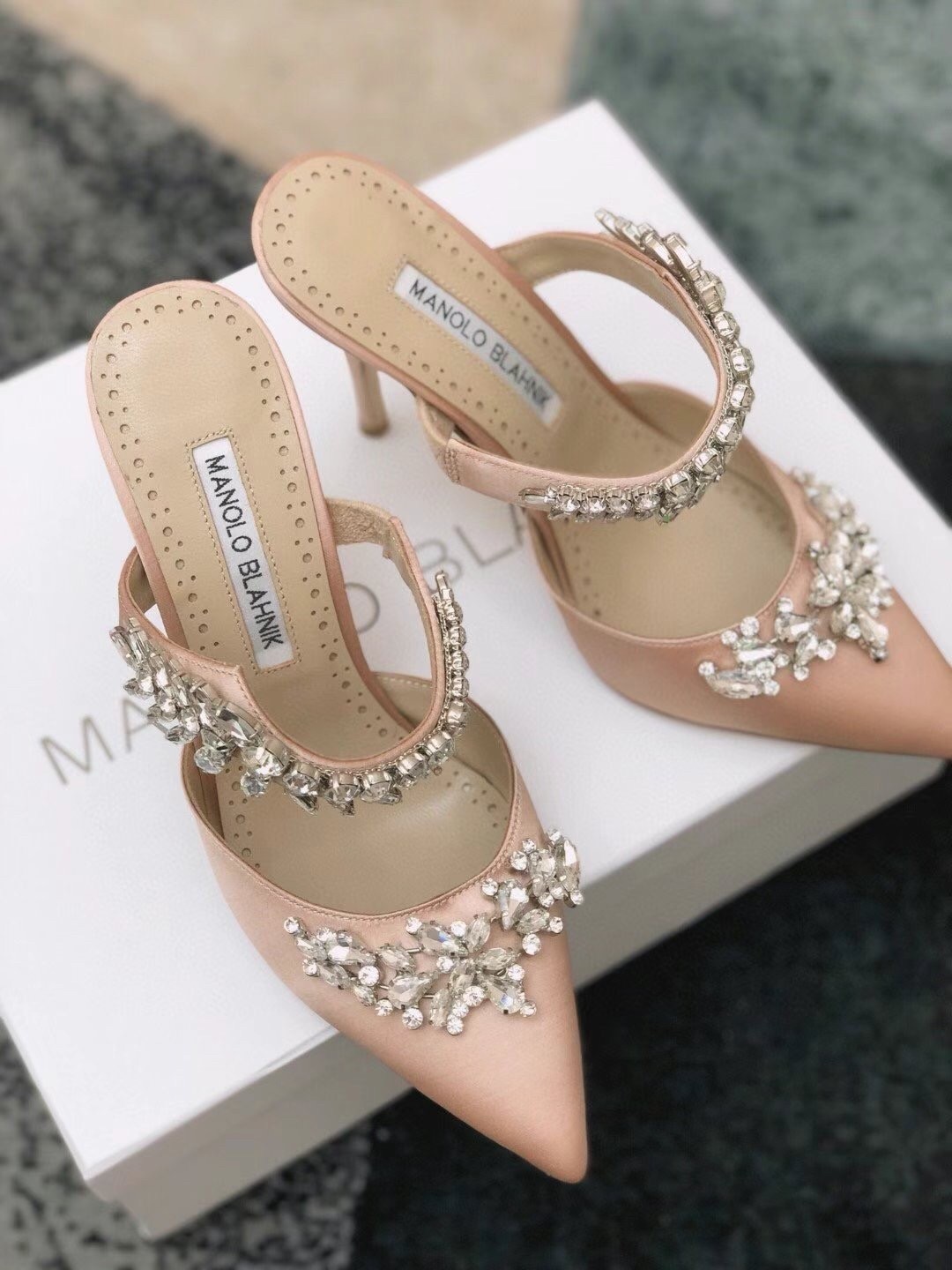 Manolo Blahnik Lurum 90mm Mules In Nude Satin With Crystal