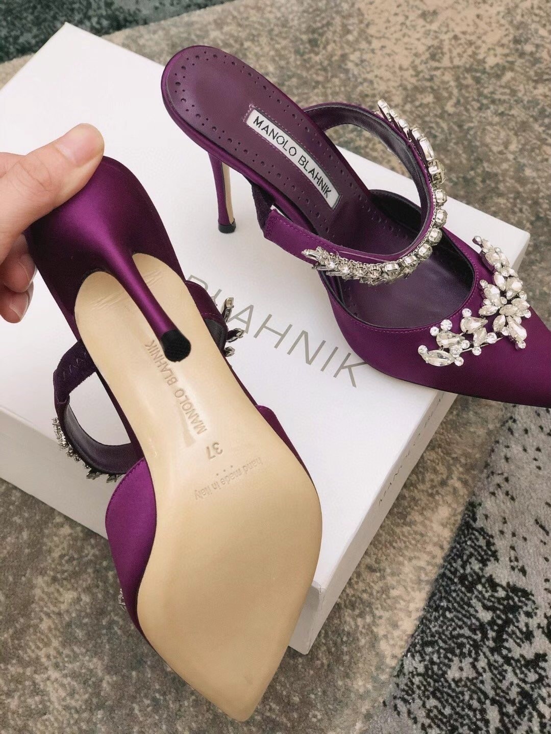 Manolo Blahnik Lurum 90mm Mules In Purple Satin With Crystal