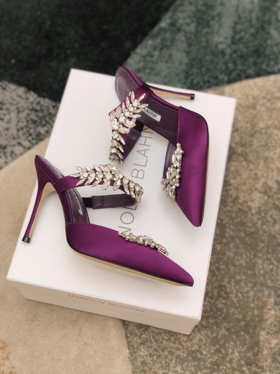 Manolo Blahnik Lurum 90mm Mules In Purple Satin With Crystal