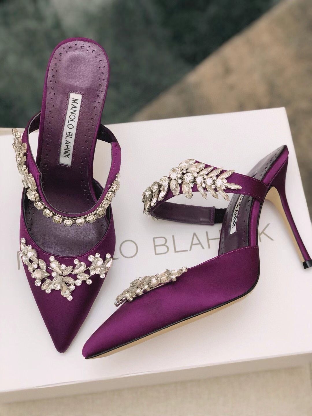 Manolo Blahnik Lurum 90mm Mules In Purple Satin With Crystal