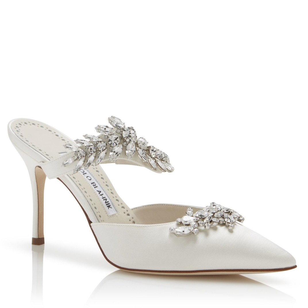 Manolo Blahnik Lurum 90mm Mules In White Satin With Crystal