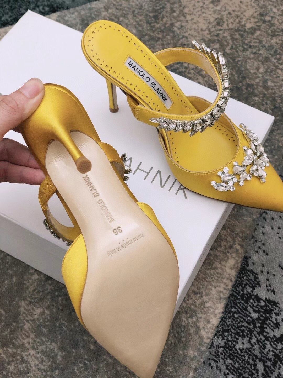 Manolo Blahnik Lurum 90mm Mules In Yellow Satin With Crystal