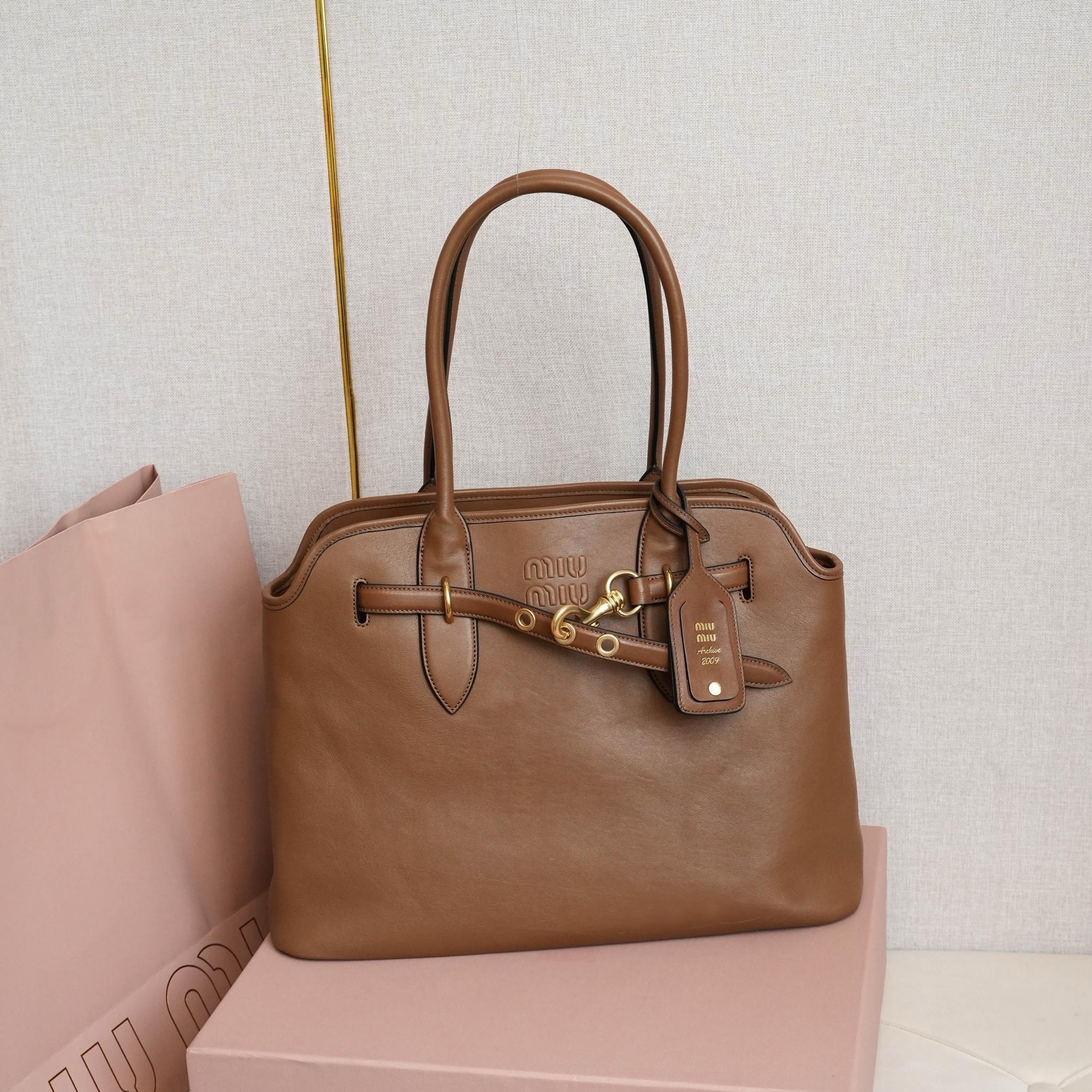 Miu Miu Aventure Large Shopper Bag in Brown Nappa Leather