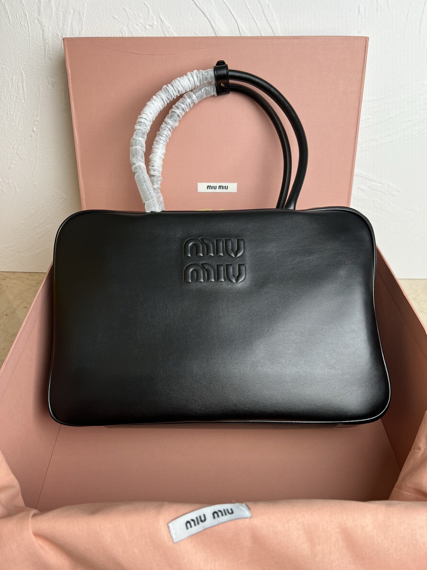 Miu Miu Beau Top-handle Bag in Black Leather