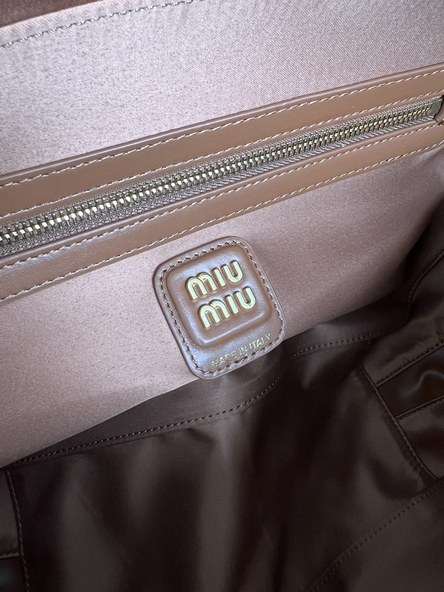 Miu Miu Beau Top-handle Bag in Brown Leather