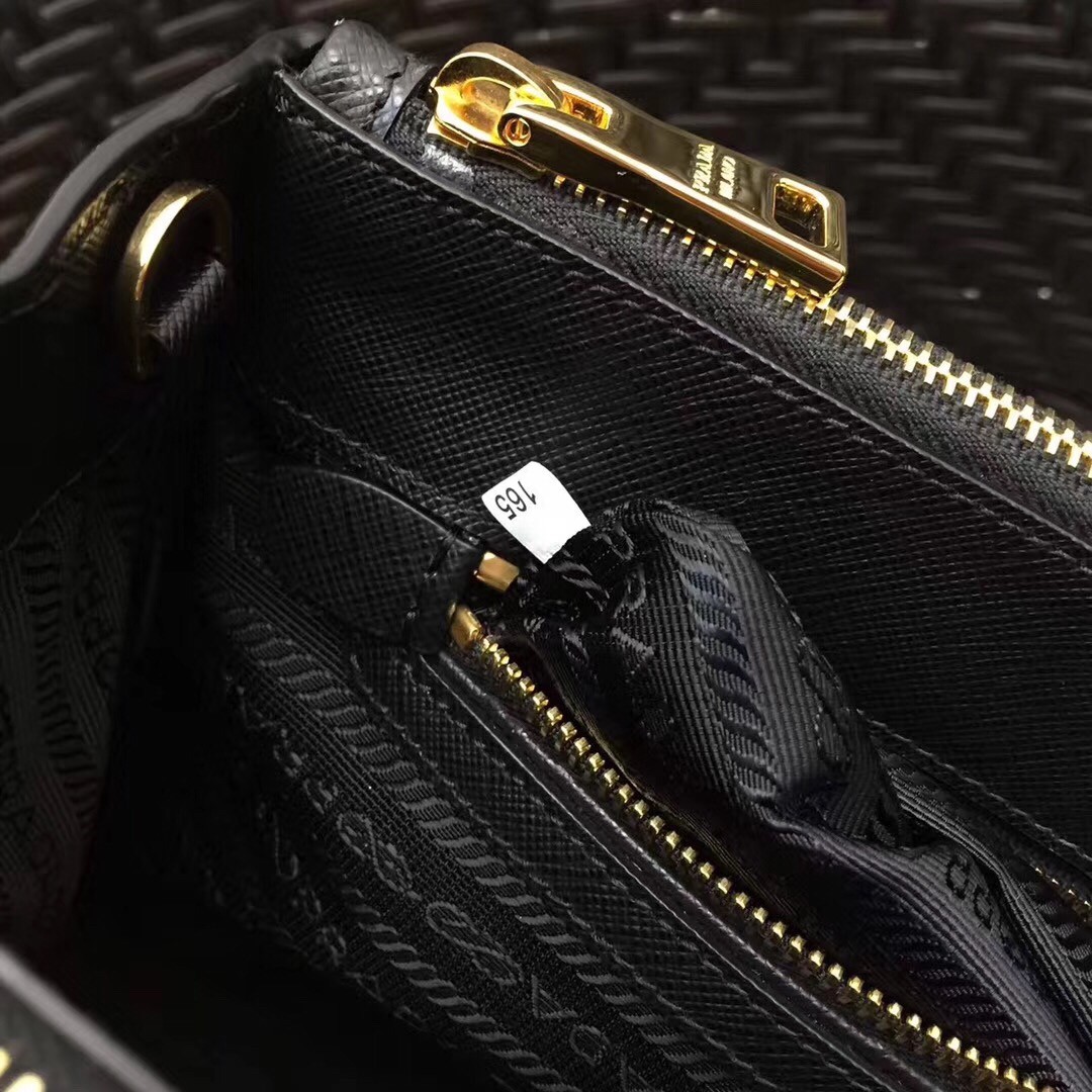 Prada Galleria Small Bag In Black Saffiano Leather