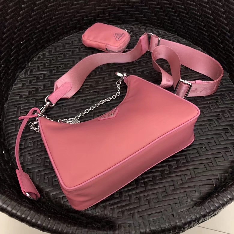 Prada Re-Edition 2005 Shoulder Bag In Pink Nylon