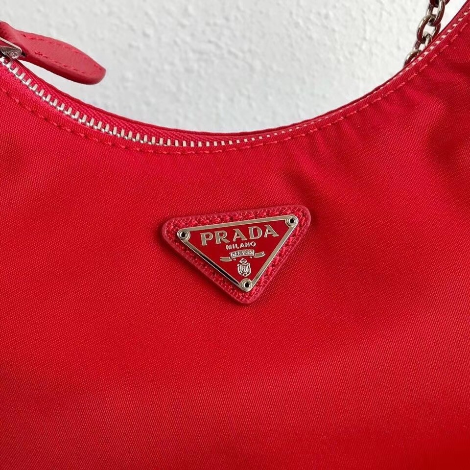 Prada Red Nylon Re-Edition 2005 Shoulder Bag