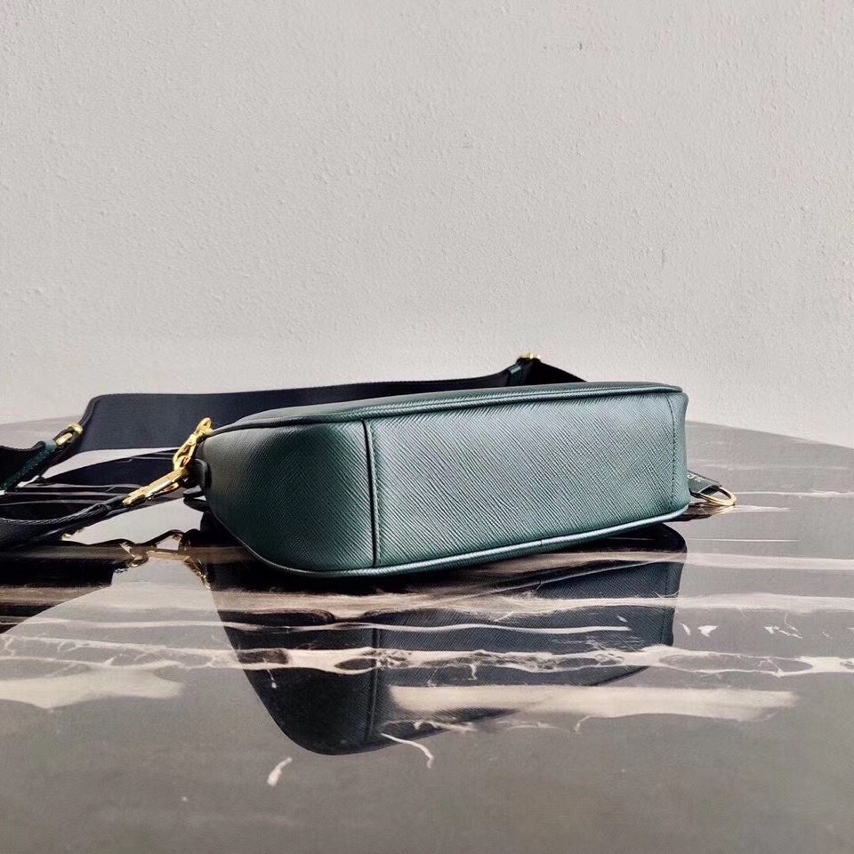 Prada Re-Edition 2005 Shoulder Bag In Green Saffiano Leather