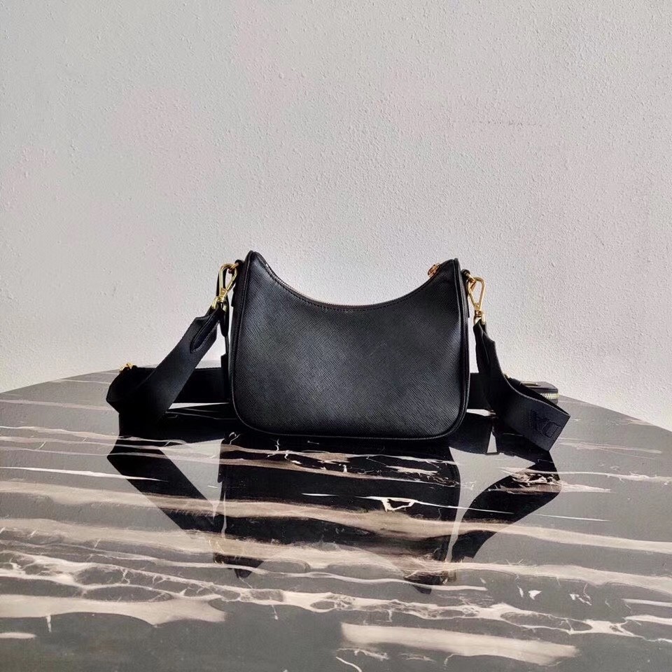 Prada Re-Edition 2005 Shoulder Bag In Black Saffiano Leather