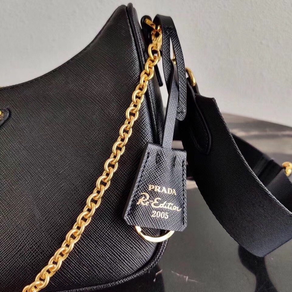 Prada Re-Edition 2005 Shoulder Bag In Black Saffiano Leather