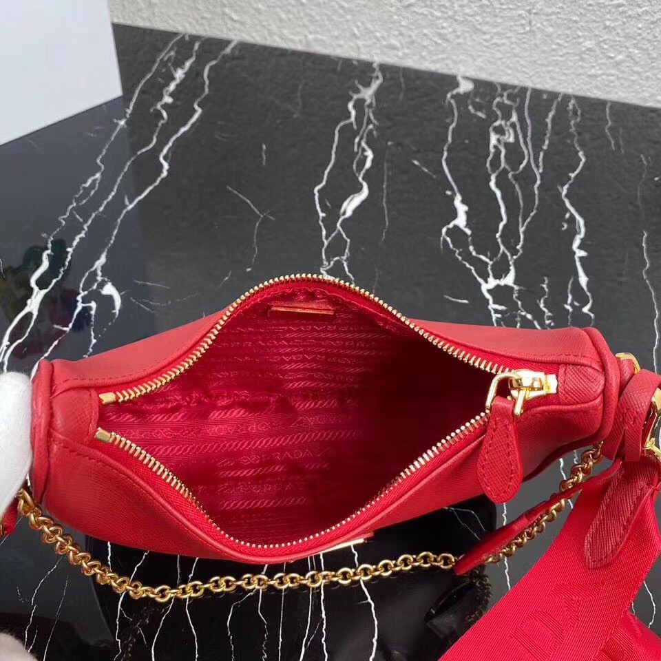 Prada Re-Edition 2005 Shoulder Bag In Red Saffiano Leather