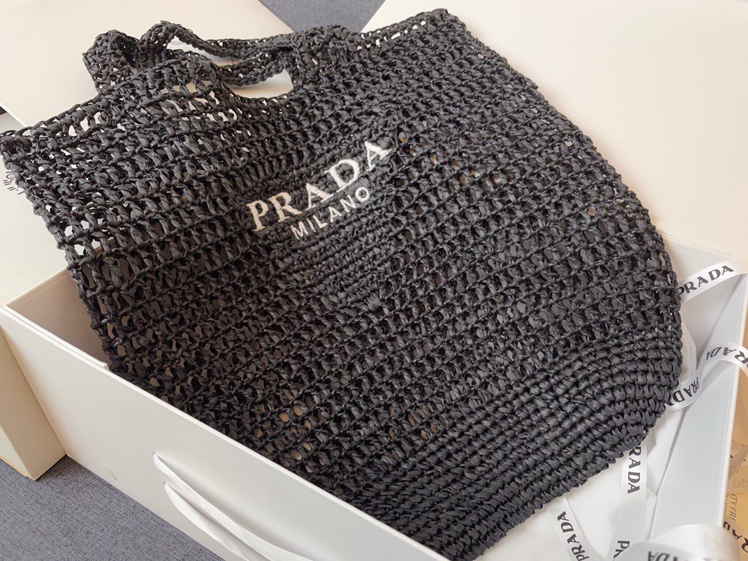 Prada Large Tote Bag In Black Raffia