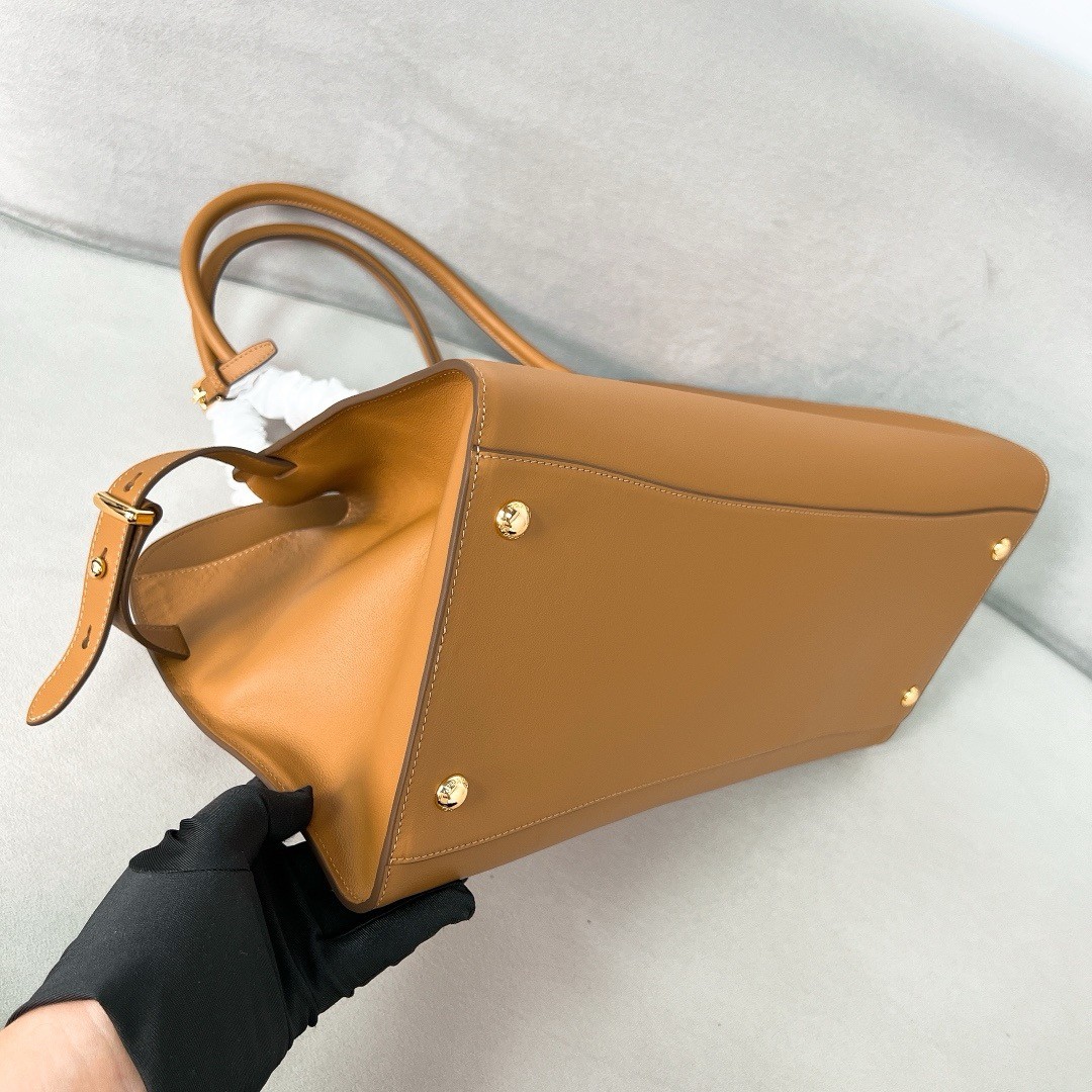 Prada Large Tote Bag in Brown Leather with Buckles