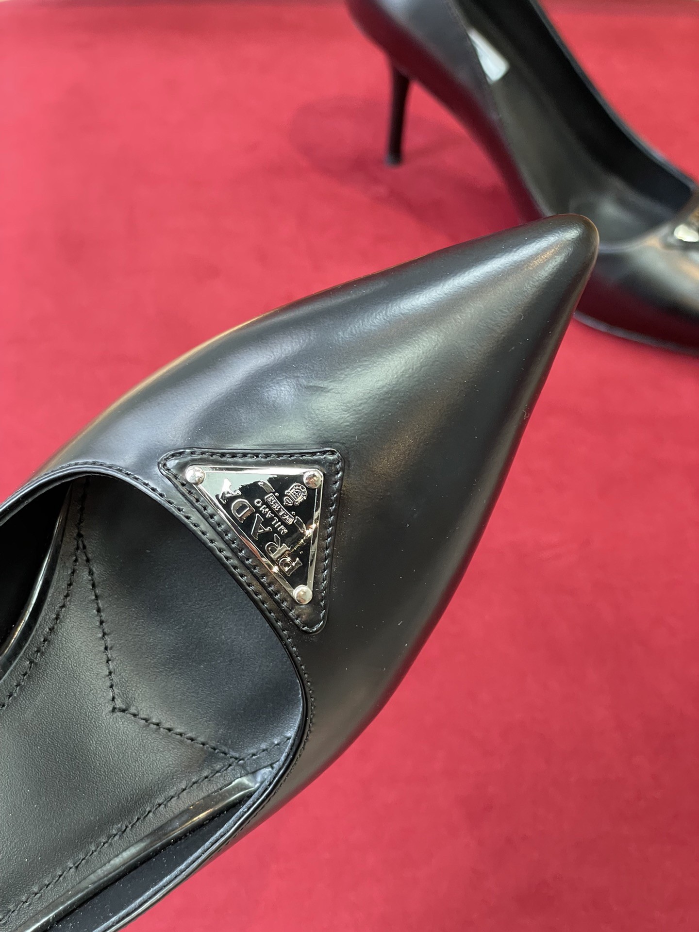 Prada Pumps 85mm In Black Brushed Leather