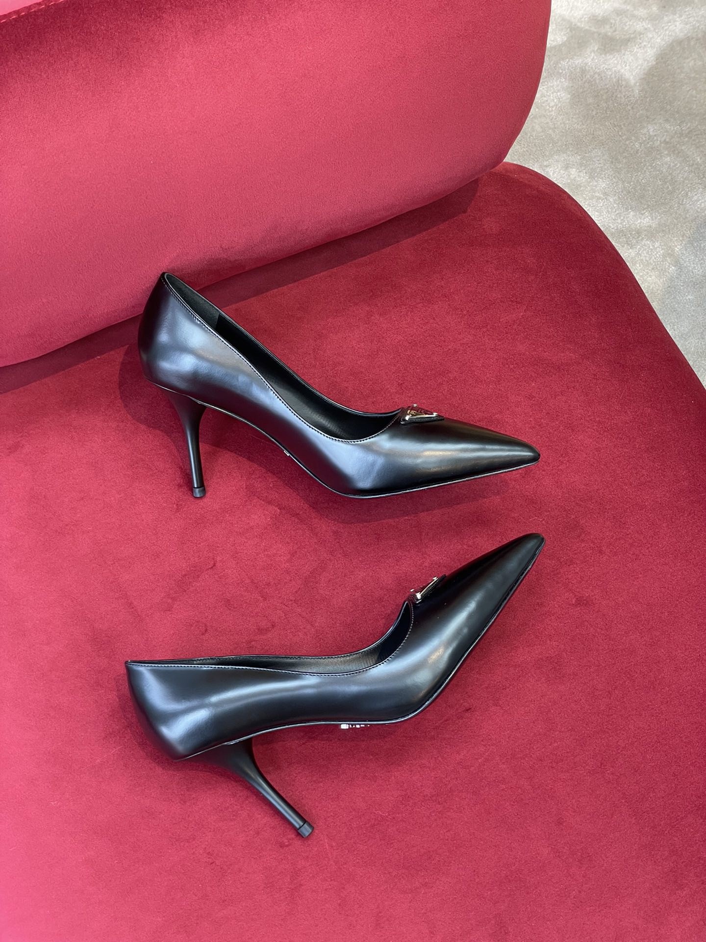 Prada Pumps 85mm In Black Brushed Leather