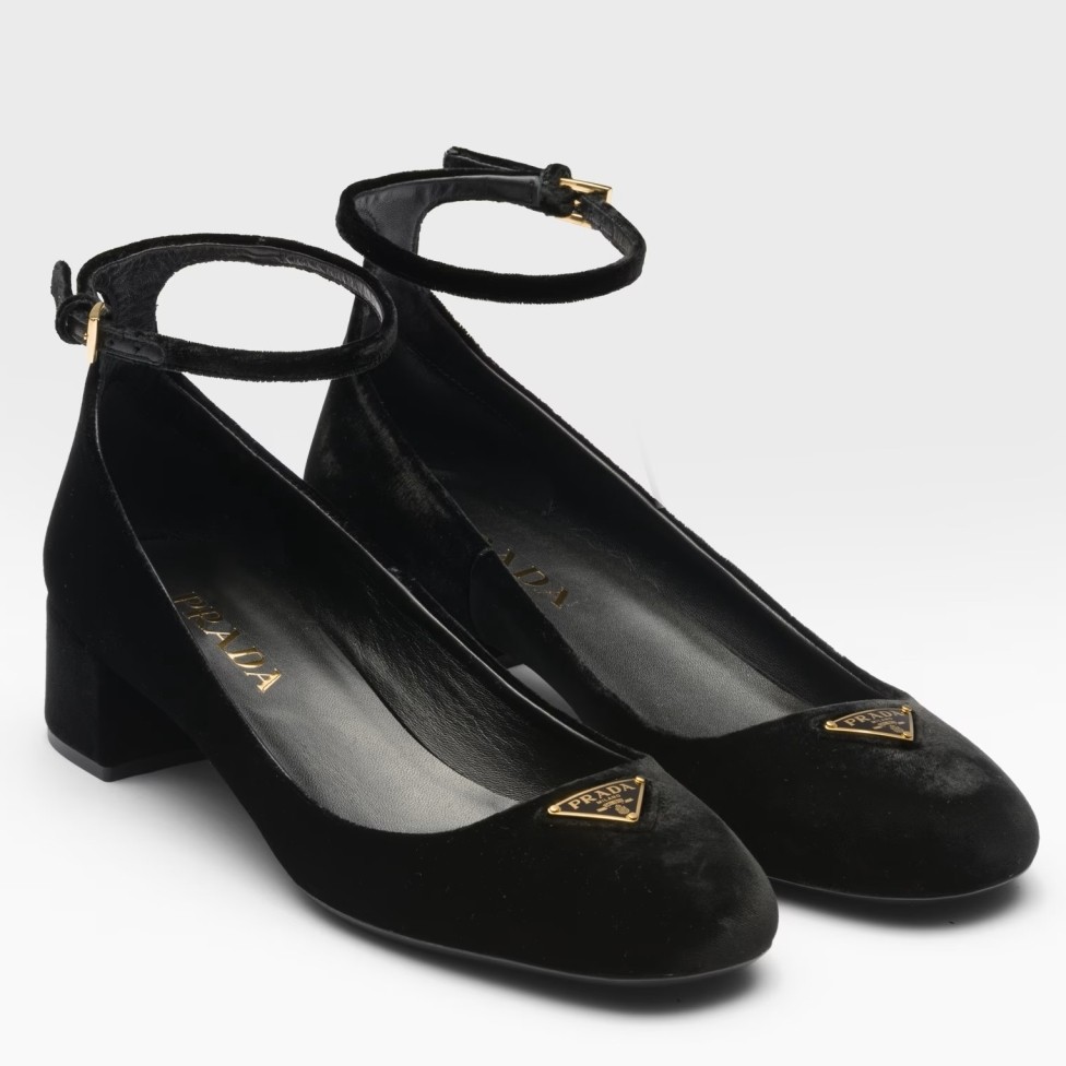 Prada Pumps 35mm in Black Velvet