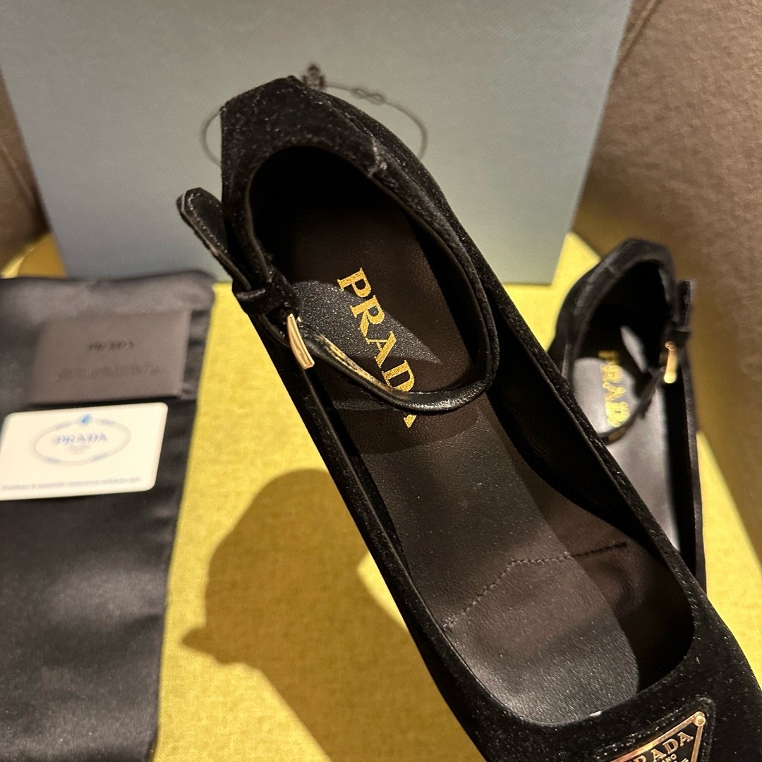 Prada Pumps 35mm in Black Velvet