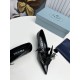 Prada Pumps 45mm in Black Leather with Floral Appliques