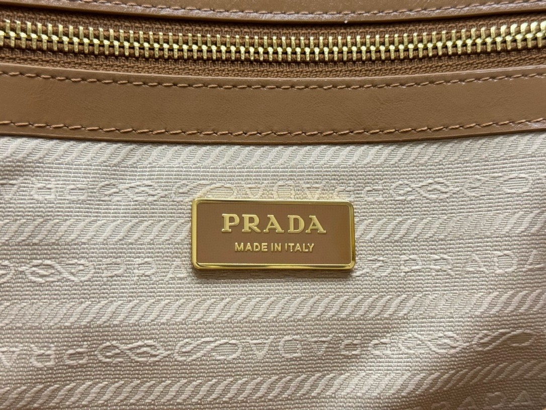 Prada Large Tote Bag in Brown Lambskin