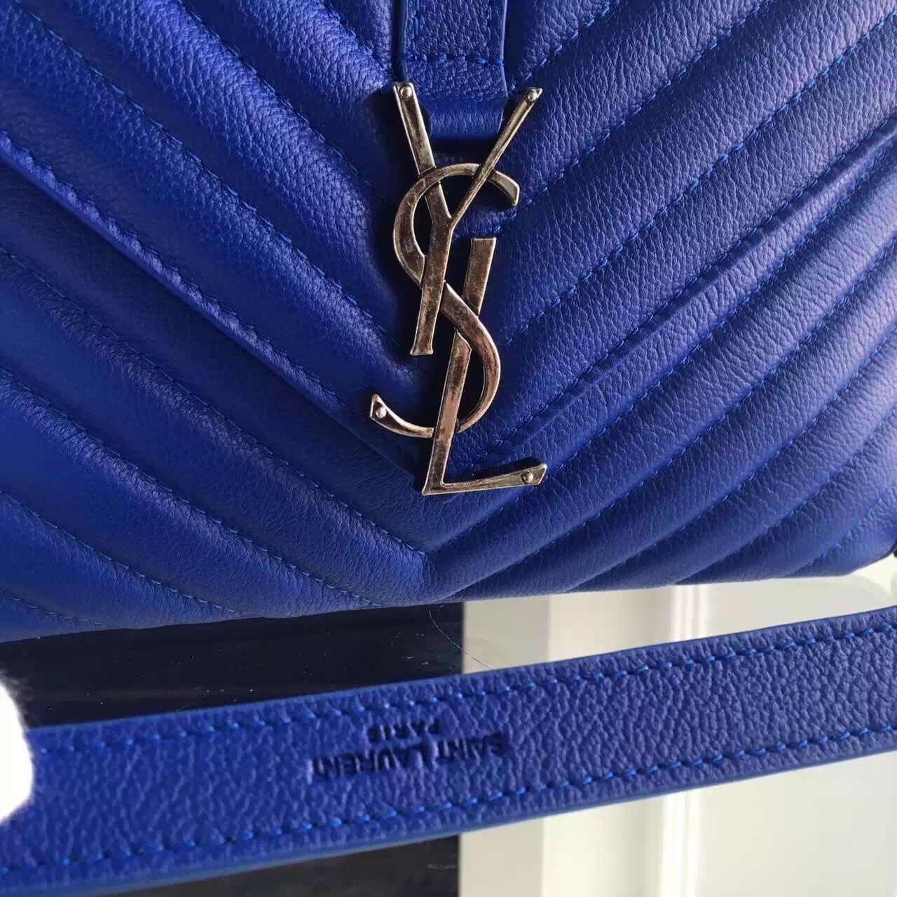 Saint Laurent Medium College Bag In Blue Goatskin Leather