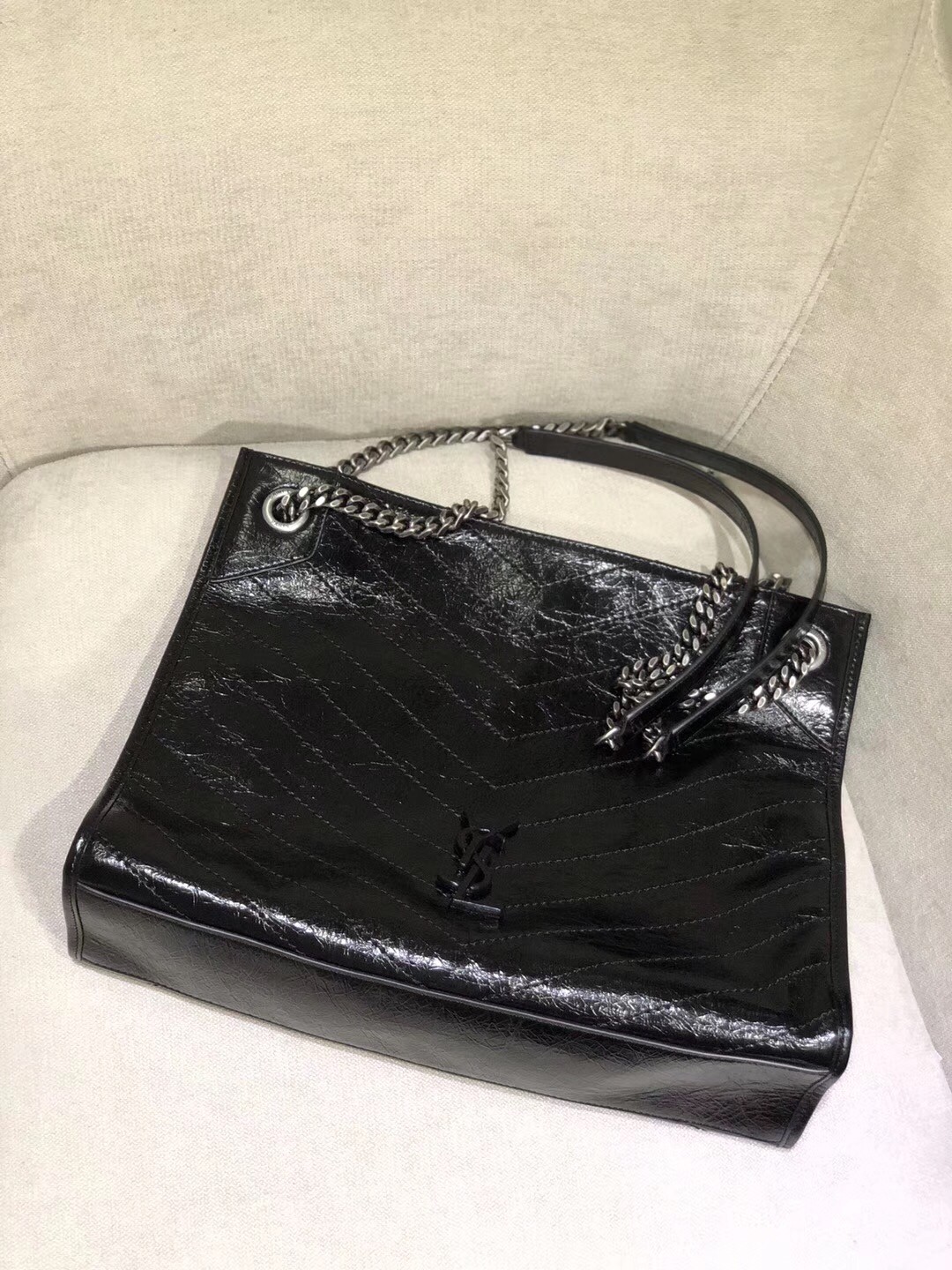 Saint Laurent Medium Niki Shopping Bag In Black Leather