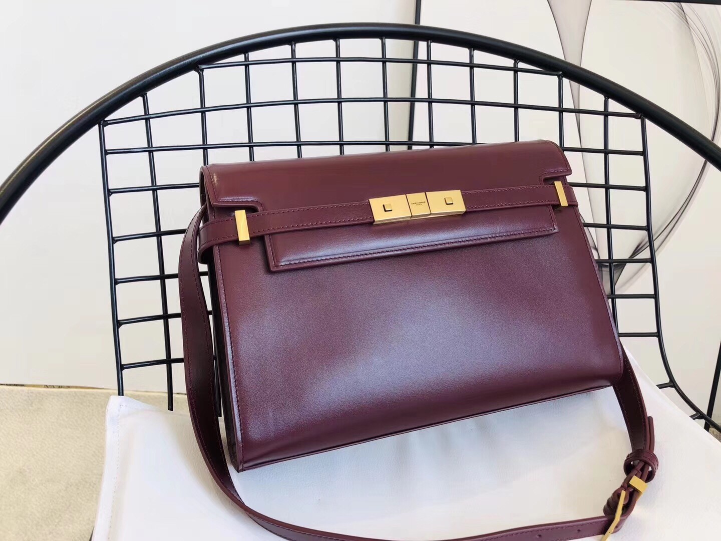 Saint Laurent Manhattan Baguette Bag In Bordeaux Leather