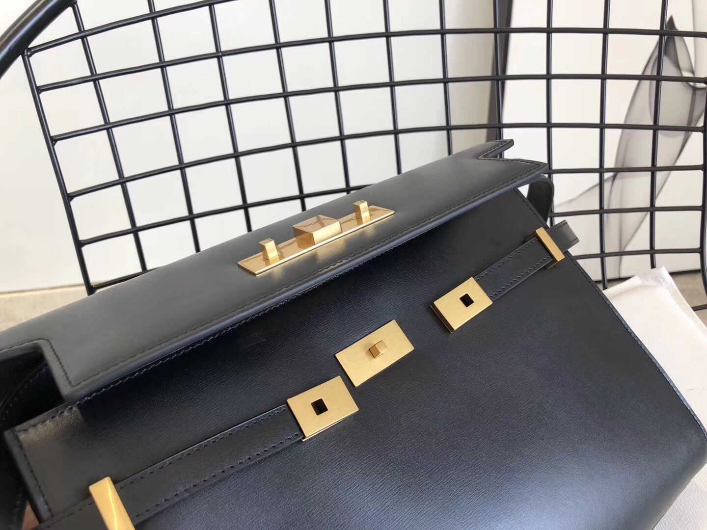 Saint Laurent Manhattan Baguette Bag In Black Leather