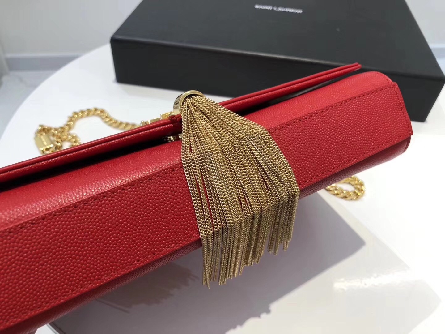 Saint Laurent Medium Kate Bag With Tassel In Red Grained Leather