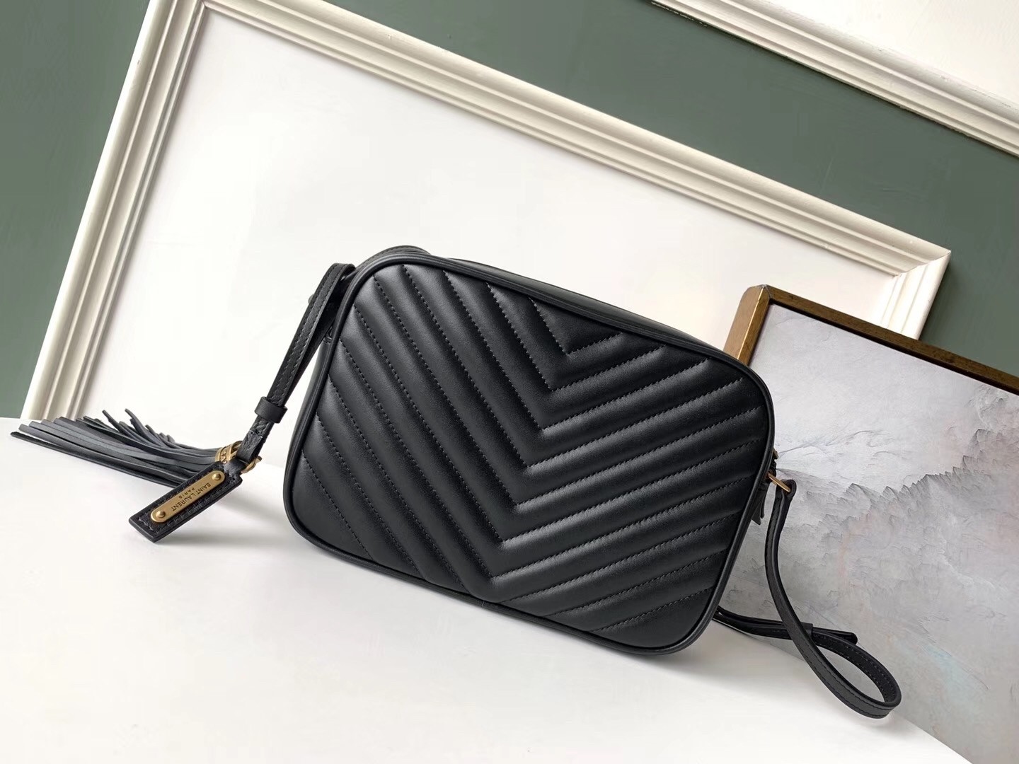 PO Saint Laurent Lou Camera Bag In Black Leather