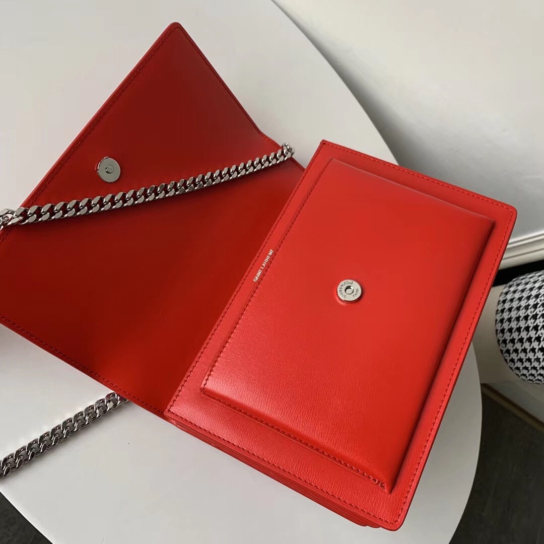 Saint Laurent Sunset Medium Bag In Red Calfskin